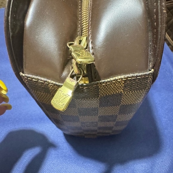 LV Sarria Damier Ebene Brown Checkered Handbag - Picture 3 of 11